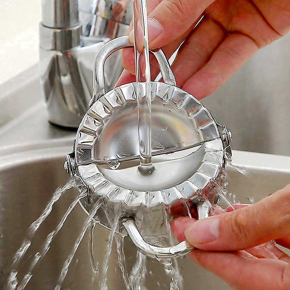 Big Size Stainless Steel Dumpling Making Kit,Gujiya/Gujia Karanji Momos Maker Mould Cutter Sacha Machine,Kitchen Molds for Festivals,Ravioli Cake Dumpling Pastry Pierogi Dough Wraps Mold-1Pc